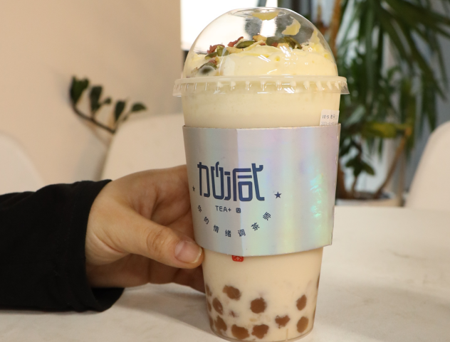 星空·综合体育茶饮：社交属性为奶茶赋予了特殊使命
